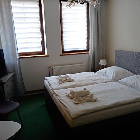 Waldhof Hotel Jirikov  ภายนอก รูปภาพ