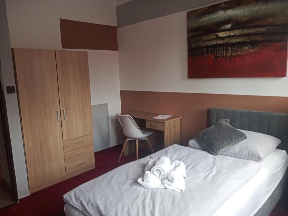 Waldhof Hotel Jirikov  ภายนอก รูปภาพ
